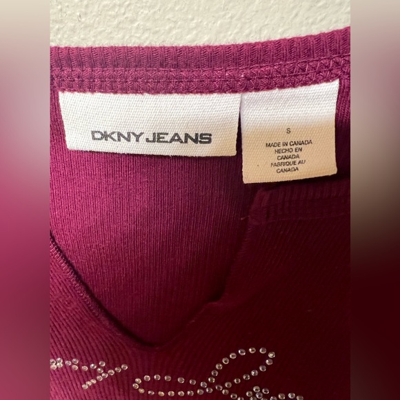 DKNY Jeans Rhinestone Logo Maroon Top Small - Picture 3 of 4